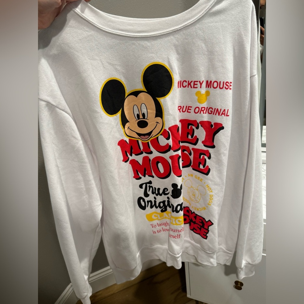 White Mickey sweatshirt